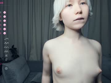 Nude cam girl silvergloss image #5830740