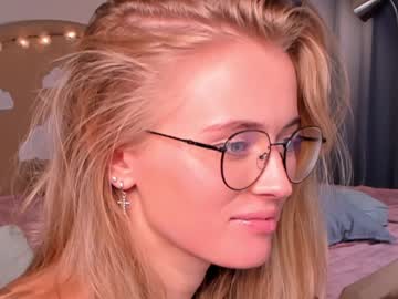 Nude cam girl linellali image #2622483