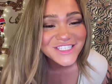 Nude cam girl ari_02 image #5153324