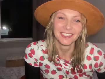 Nude cam girl kaileeshy image #1425567
