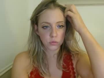 Nude cam girl luckylaura1999 image #4980227