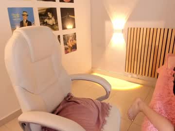 Nude cam girl little_effy18 image #4692088