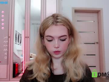 Nude cam girl small_blondee image #3421001