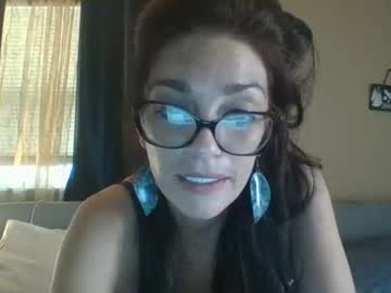 Nude cam girl lunalyons image #3790192