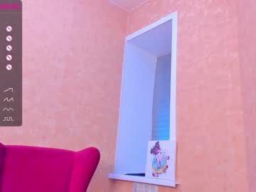 Nude cam girl cristal_moli image #3637411