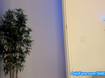 Nude cam girl hell_lo image #1868728