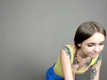 Nude cam girl mia_monk image #3131755