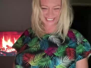 Nude cam girl kiradivine image #4183491