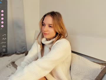 Nude cam girl follow_the_dream image #5831460
