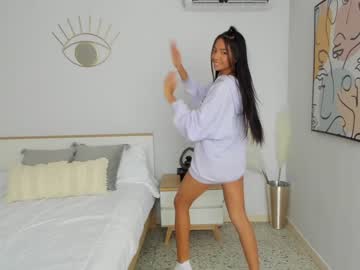 Nude cam girl emilyn_keating image #137387