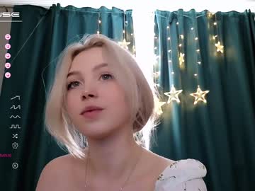 Nude cam girl small_blondee image #4938441
