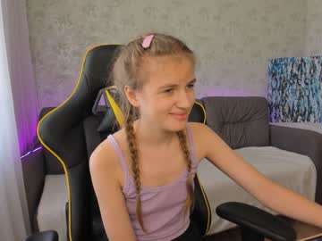 Nude cam girl nelly_mine image #2504689