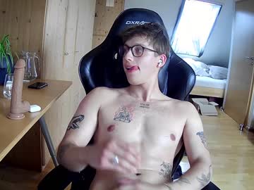Nude cam man johnny2000x image #2376203