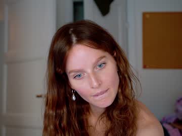 Nude cam girl ellaa91 image #2649038