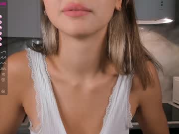 Nude cam girl mila_vita image #5299939