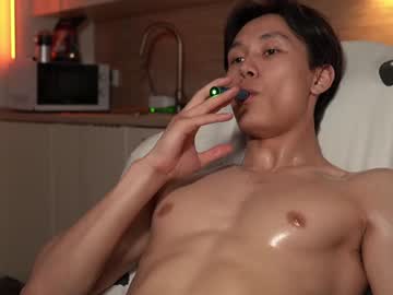 Nude cam man chan_pak image #1991429