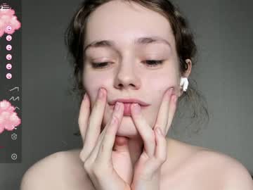 Nude cam girl mxxnsxsul image #2342428