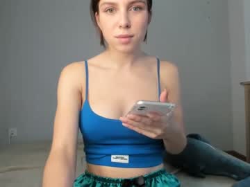 Nude cam couple vivi_beam image #2683599