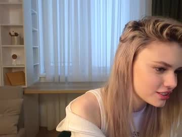 Nude cam girl catecrago image #7016174