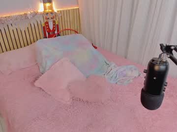 Nude cam girl little_effy18 image #5941294