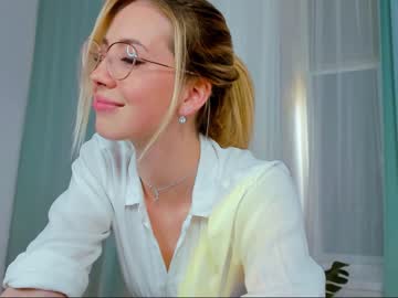 Nude cam girl emmi_rosee image #1880541