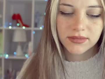 Nude cam girl mia_milagros image #1590743