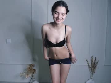 Nude cam girl laa_ura image #6552840