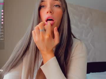 Nude cam girl milena_manin image #1513653