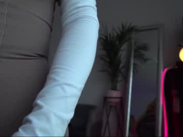 Nude cam girl beyllove_d image #559045