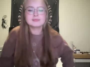 Nude cam girl sarahmartin420 image #4690997