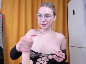 Nude cam girl nerdy_freyua image #5896547