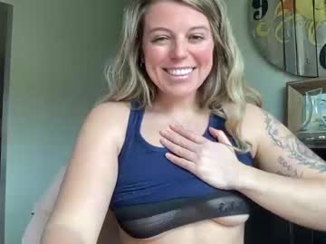 Nude cam girl bumble_bees45 image #4117398