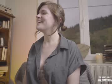 Nude cam girl claire_moulin image #366409
