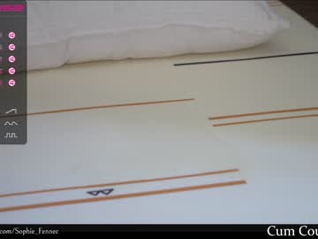 Nude cam girl sophie_fennec image #1724062