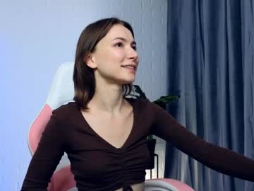 nin__a nude girls camming