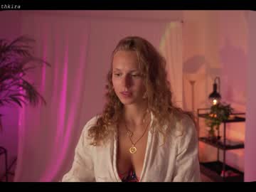 Nude cam girl chillwithkira image #2091150