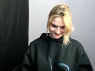 Nude cam girl tara_mony image #1780546