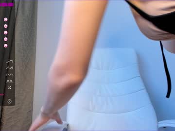 Nude cam girl hee_jin image #491750