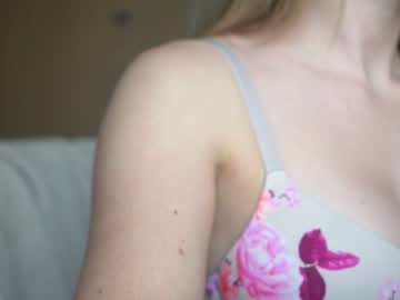 Nude cam girl artoftease image #1976495