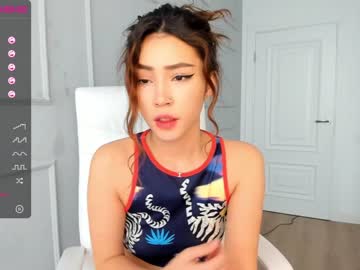 Nude cam girl hee_jin image #292415