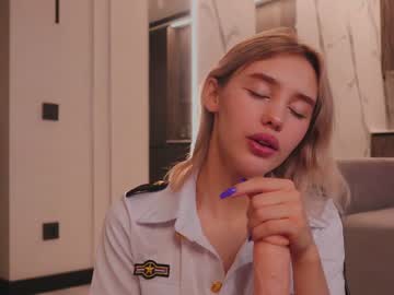 Nude cam girl angella_kleee image #3679175