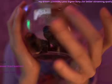 Nude cam girl kronniekray image #561286