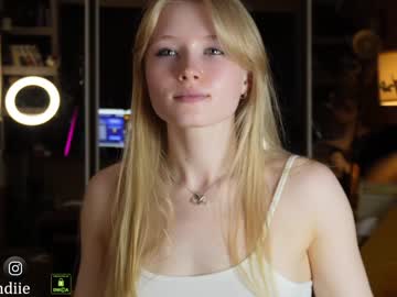 Nude cam girl bestblondiiecb image #6738344