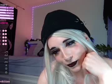 Nude cam girl crimsonkitten image #4143159