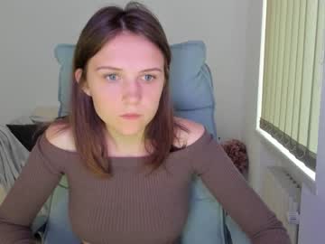 Nude cam girl mia_muah image #2527396