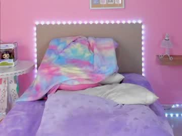 Nude cam girl little_effy18 image #2545134