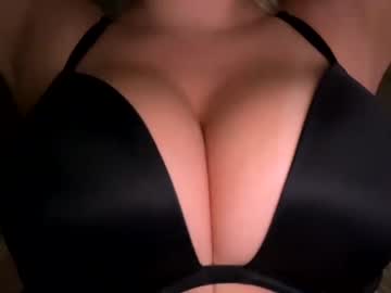 Nude cam girl mariah95 image #2165105