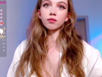 Nude cam girl small_blondee image #3181125