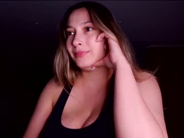 Nude cam girl aveksmr image #5675620