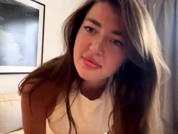 Nude cam girl skyluna69 image #7000532